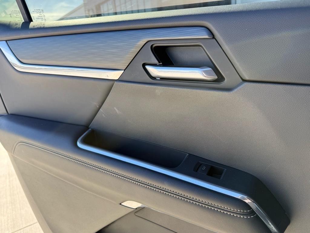 used 2025 GMC Acadia car, priced at $30,989