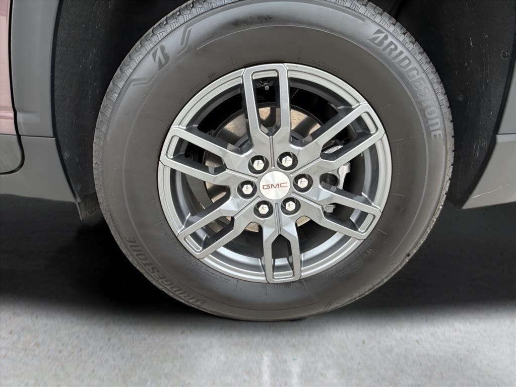 used 2025 GMC Acadia car, priced at $32,429