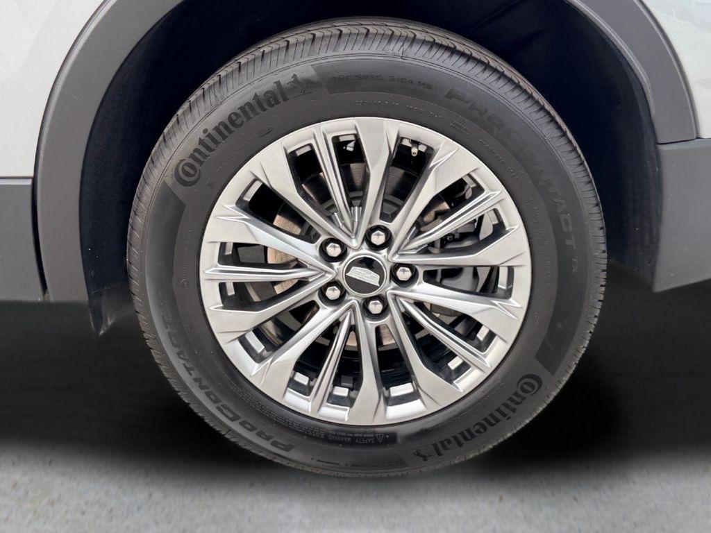 used 2025 Cadillac XT4 car, priced at $33,999