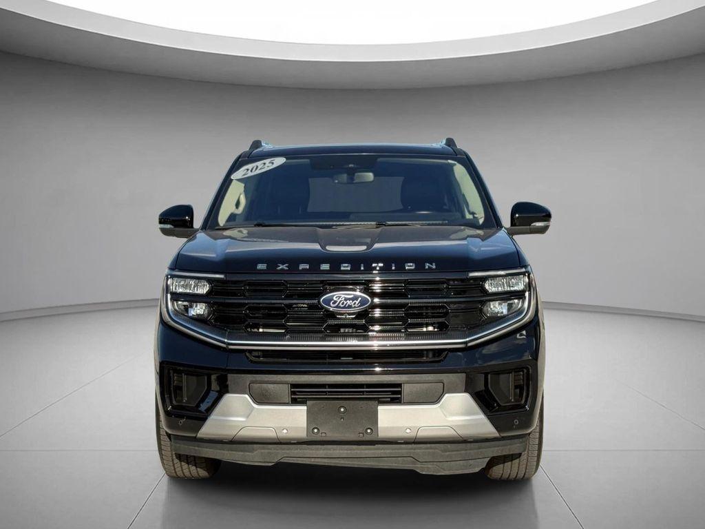 used 2025 Ford Expedition car, priced at $63,998