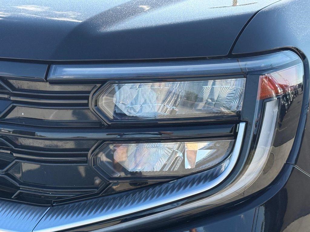 used 2025 Ford Expedition car, priced at $63,998