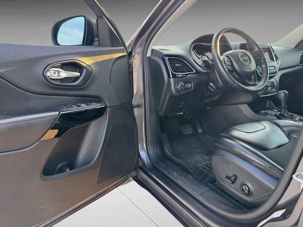 used 2019 Jeep Cherokee car, priced at $14,589