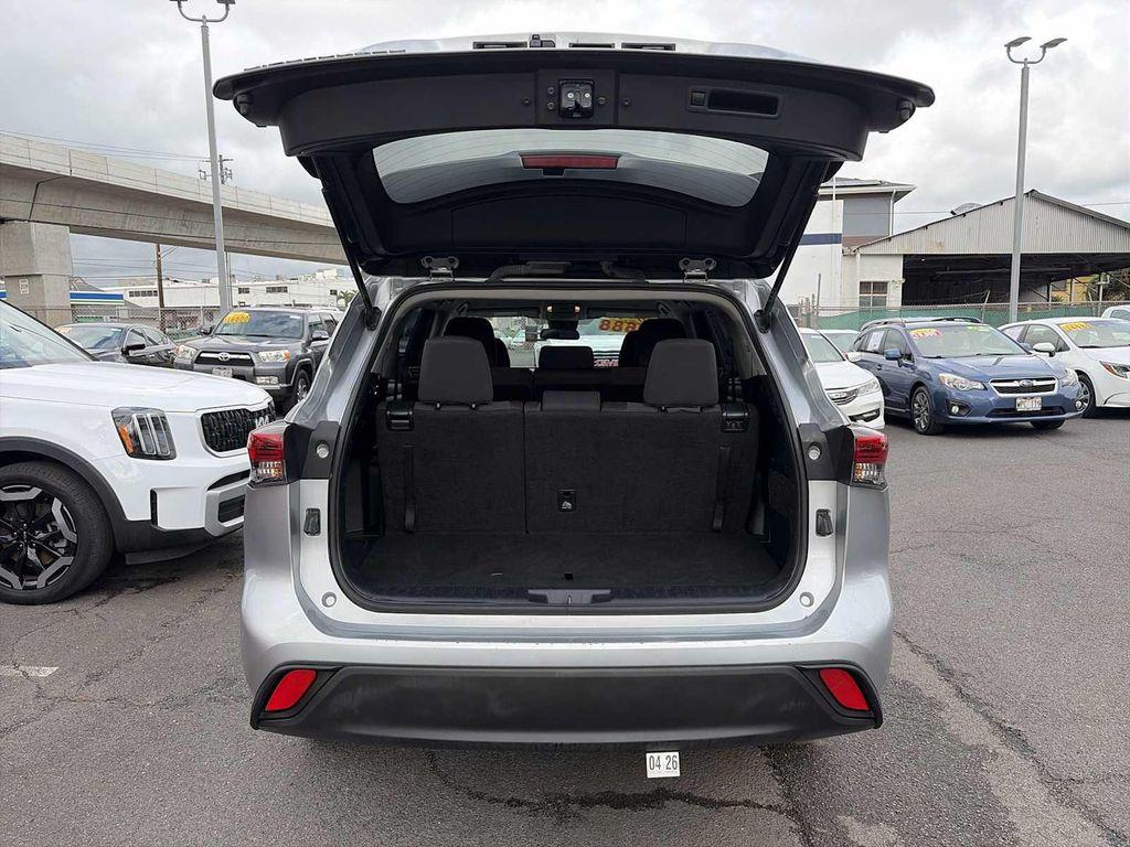 used 2023 Toyota Highlander car, priced at $30,688