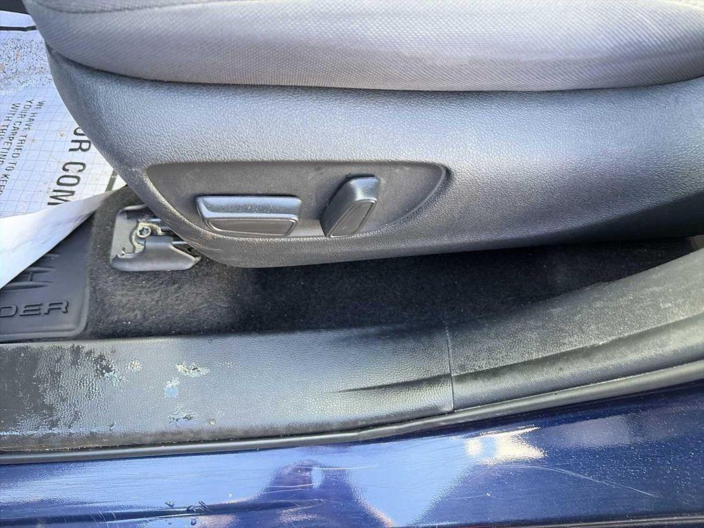 used 2023 Toyota Highlander car, priced at $30,688