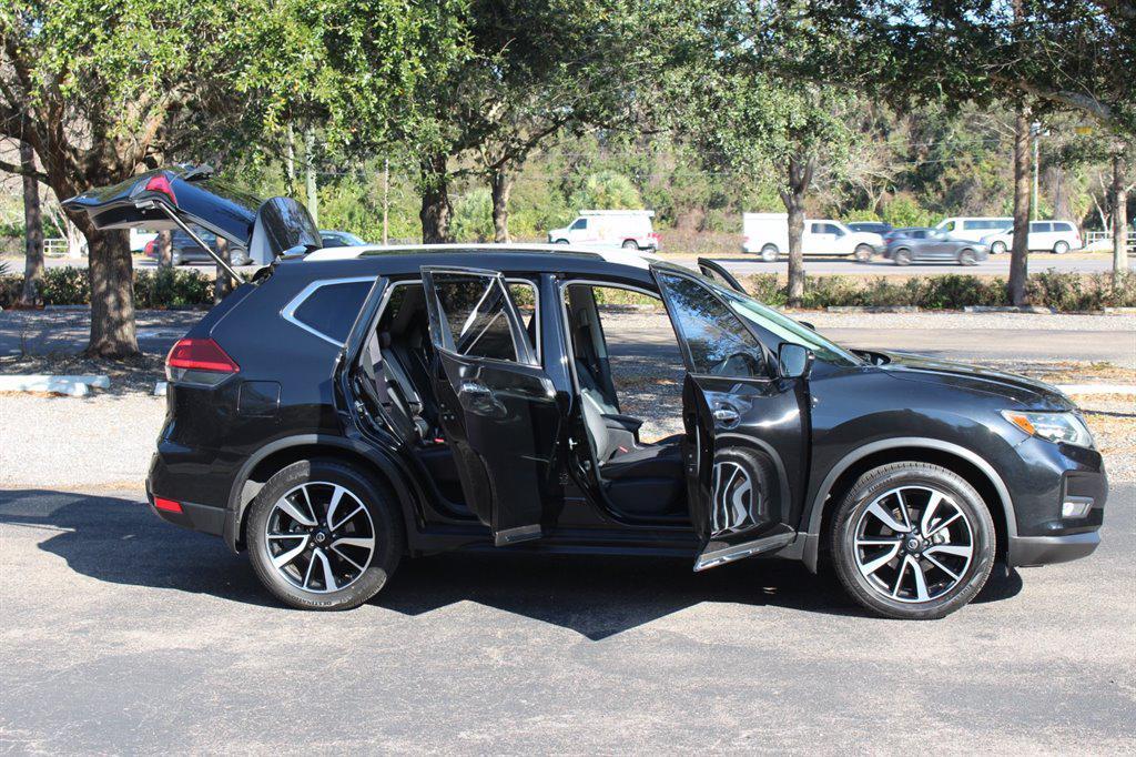 used 2018 Nissan Rogue car, priced at $17,995