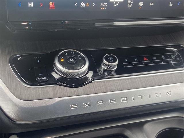 new 2025 Ford Expedition car, priced at $89,995