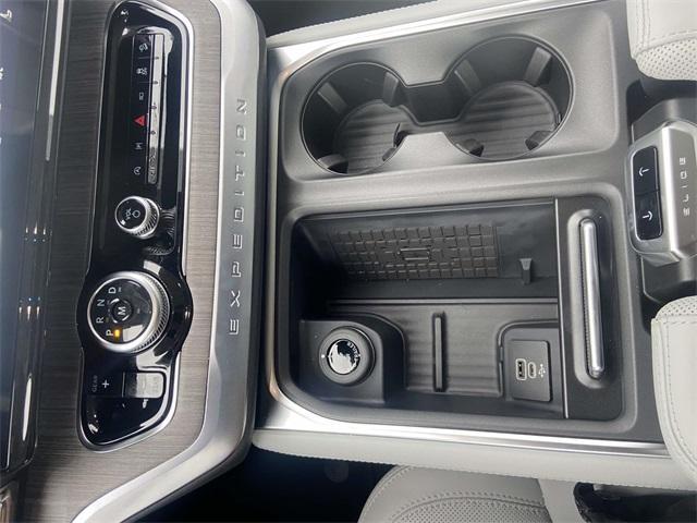 new 2025 Ford Expedition car, priced at $89,995