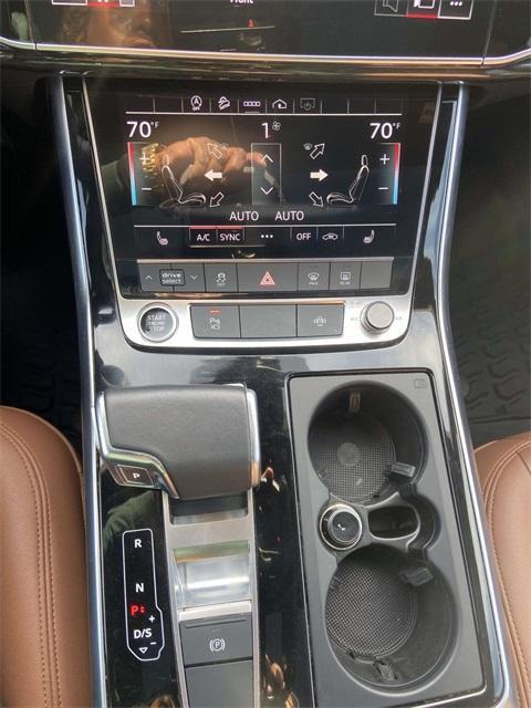 used 2022 Audi Q7 car, priced at $27,500