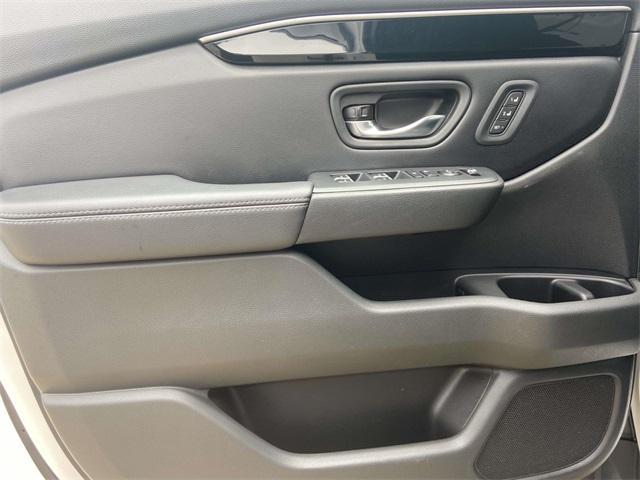 used 2024 Honda Pilot car, priced at $33,500