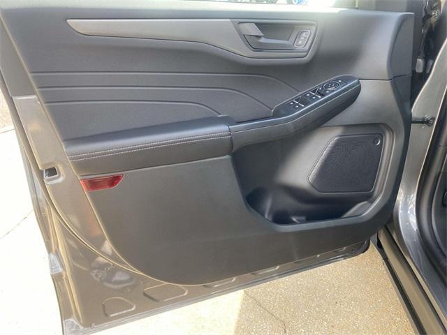 new 2026 Ford Escape car, priced at $29,295