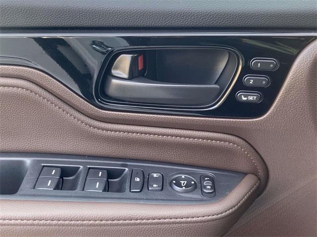 used 2025 Honda Odyssey car, priced at $40,500