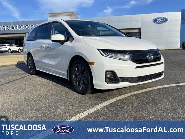 used 2025 Honda Odyssey car, priced at $40,500