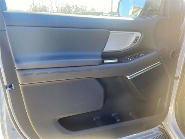 new 2026 Ford Expedition car, priced at $66,995