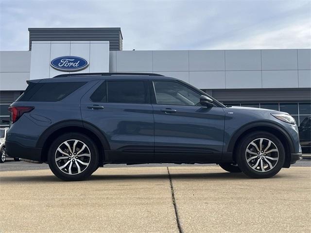 new 2026 Ford Explorer car, priced at $40,995