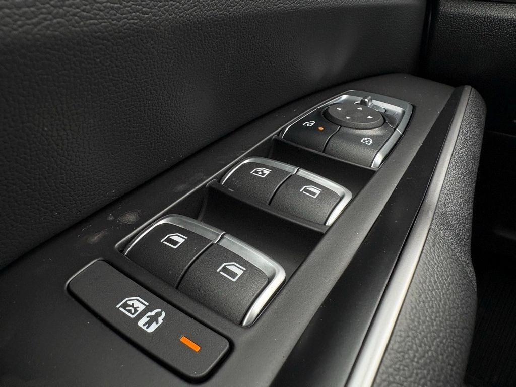 new 2026 Kia Sorento car, priced at $38,330