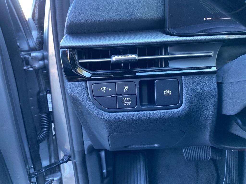 new 2026 Kia Sportage Hybrid car, priced at $32,085