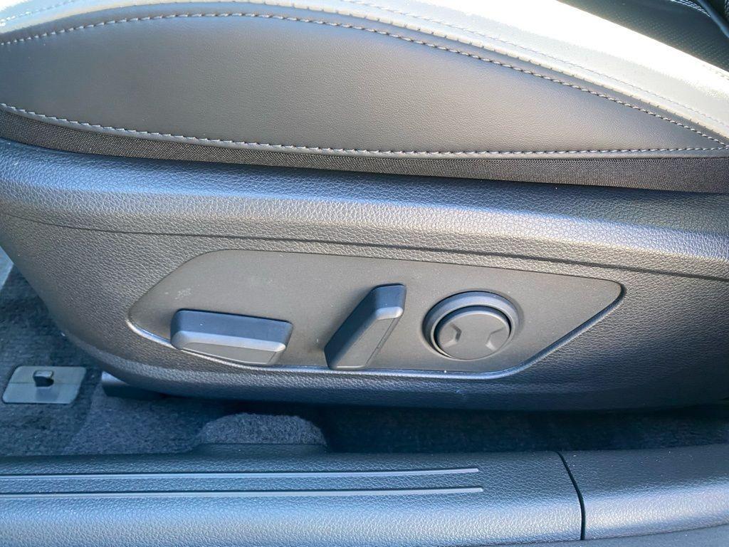 new 2026 Kia K5 car, priced at $30,080