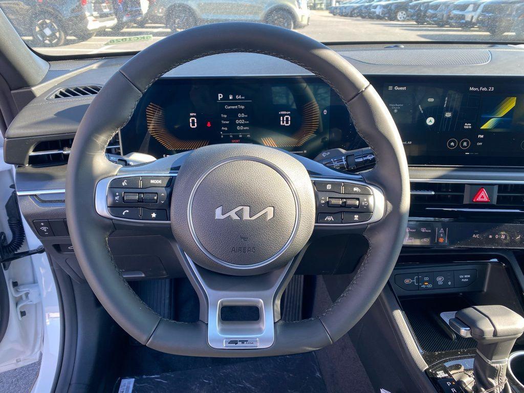 new 2026 Kia K5 car, priced at $30,080