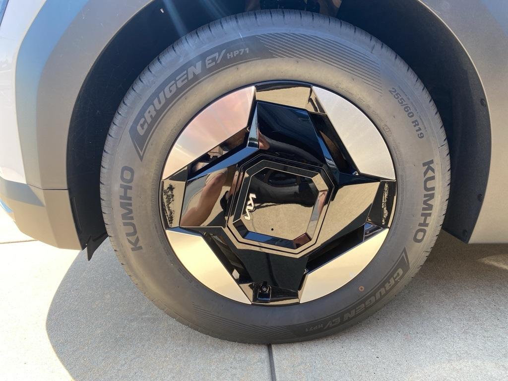 new 2026 Kia EV9 car, priced at $60,485