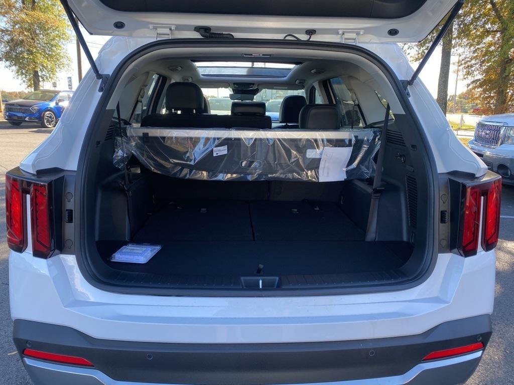 new 2026 Kia Sorento car, priced at $38,975