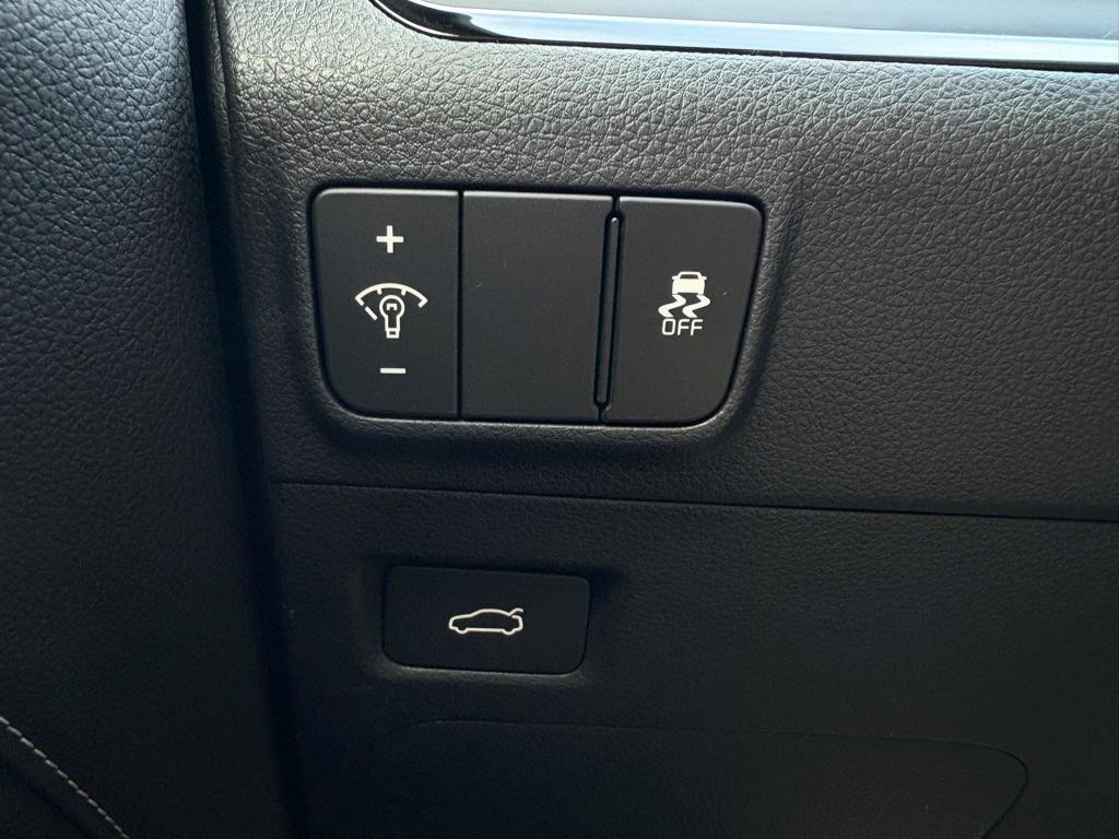 new 2026 Kia K5 car, priced at $30,080