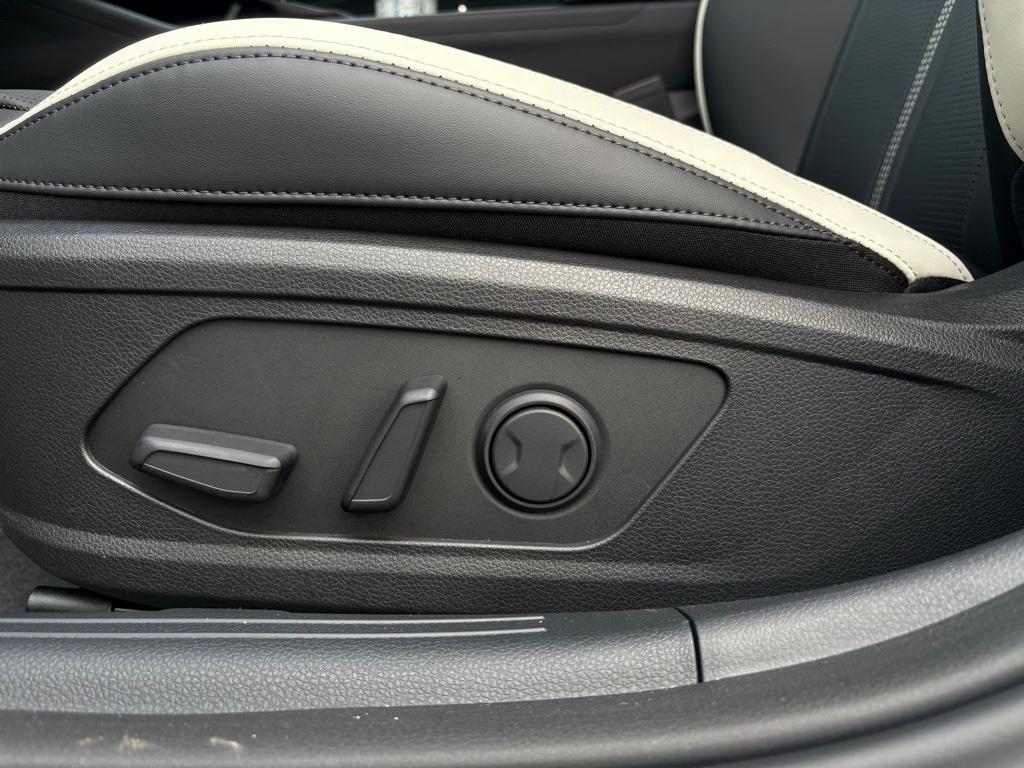 new 2026 Kia K5 car, priced at $30,080