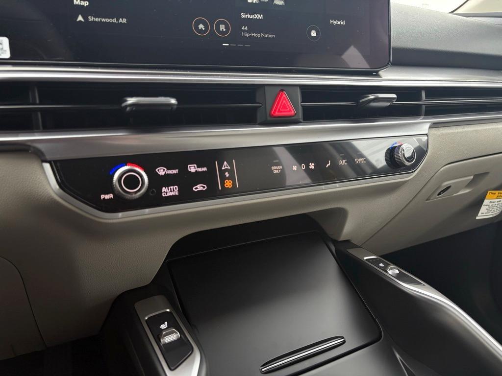 new 2026 Kia Sorento Hybrid car, priced at $42,995