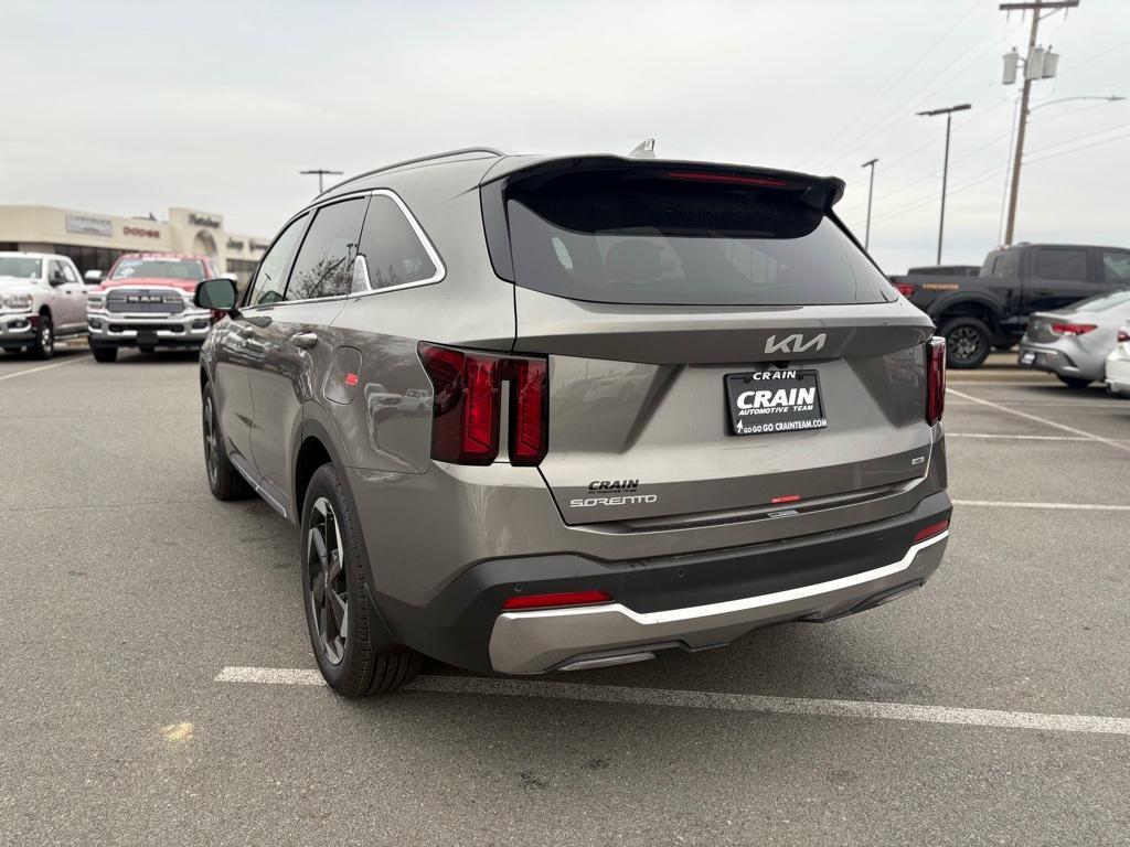new 2026 Kia Sorento Hybrid car, priced at $42,995