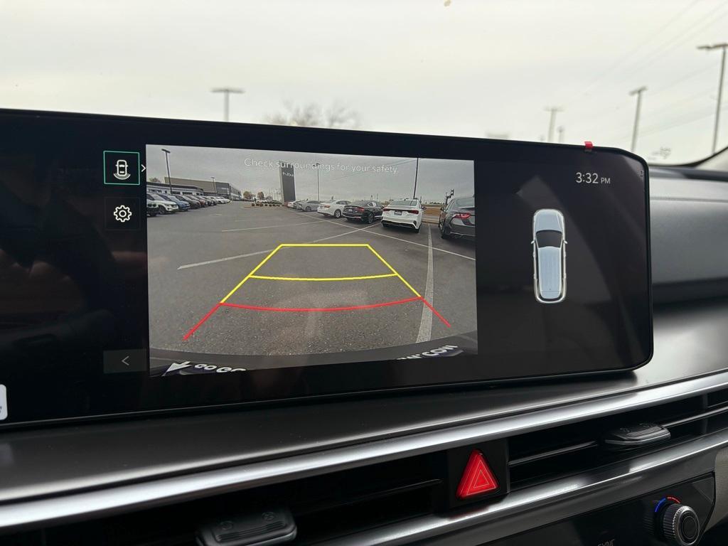 new 2026 Kia Sorento Hybrid car, priced at $42,995