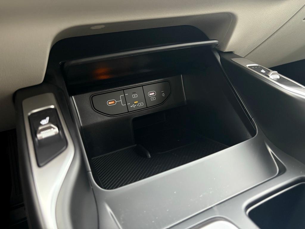 new 2026 Kia Sorento Hybrid car, priced at $42,995