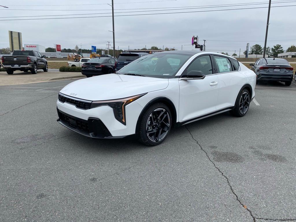 new 2025 Kia K4 car, priced at $27,680
