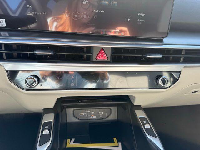 new 2025 Kia Sorento Plug-In Hybrid car, priced at $50,085