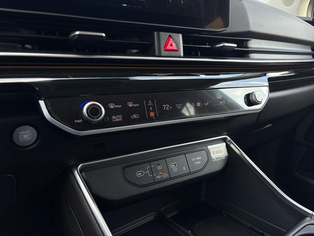 new 2026 Kia Carnival Hybrid car, priced at $54,870