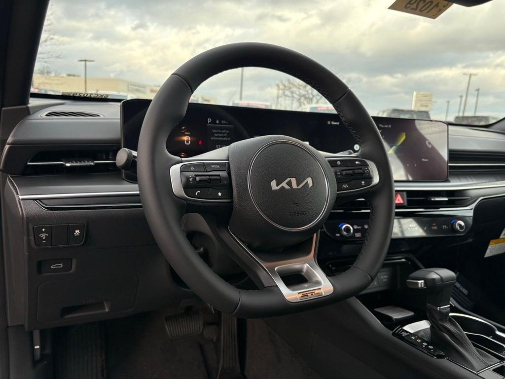 new 2026 Kia K5 car, priced at $30,080