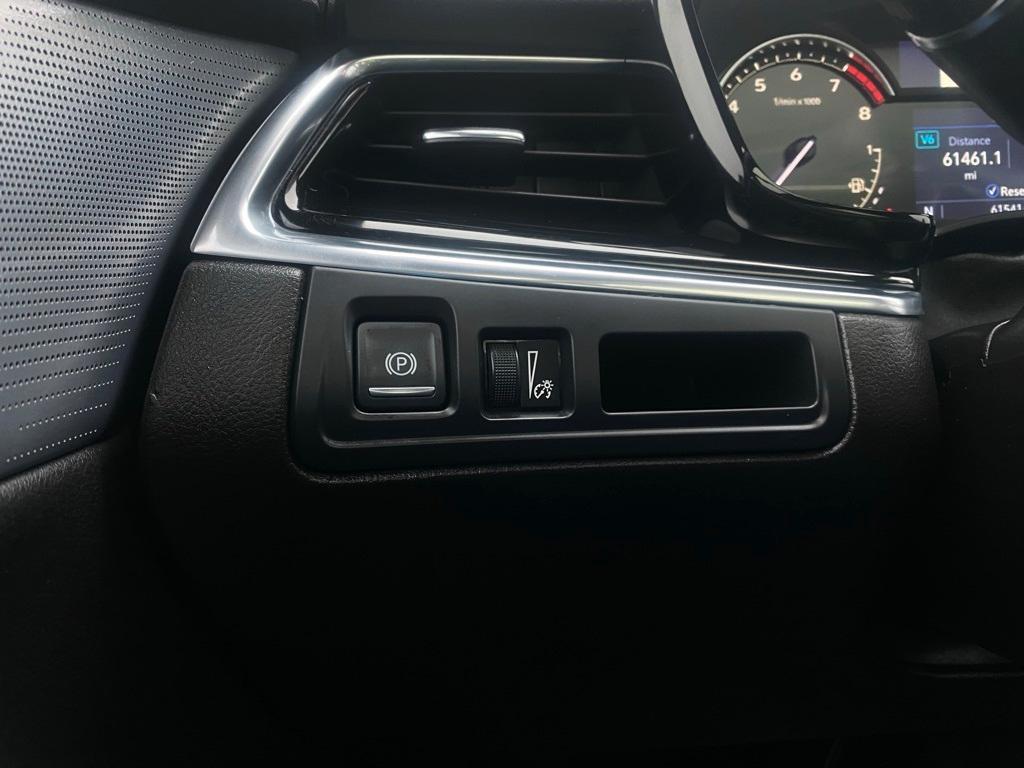 used 2023 Cadillac XT6 car, priced at $32,449