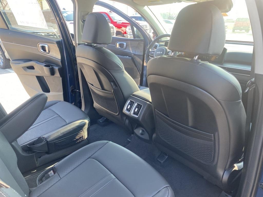 new 2025 Kia Sorento car, priced at $43,700