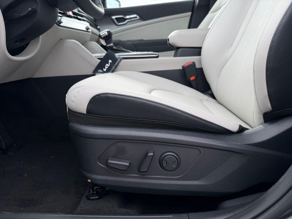 new 2026 Kia Sportage car, priced at $33,414
