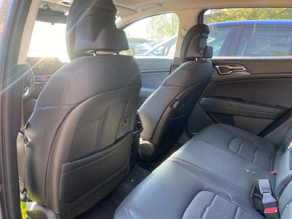 new 2026 Kia Sportage Hybrid car, priced at $42,525