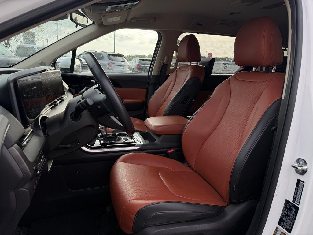 used 2024 Kia Carnival car, priced at $31,998