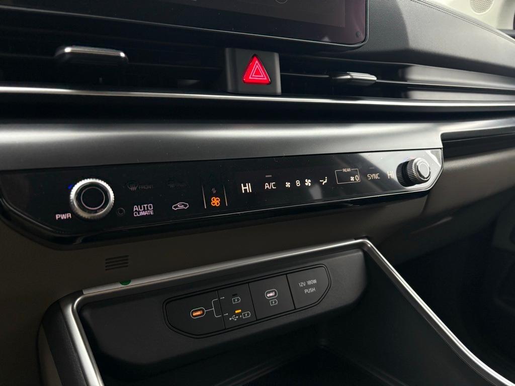 new 2026 Kia Carnival car, priced at $41,075