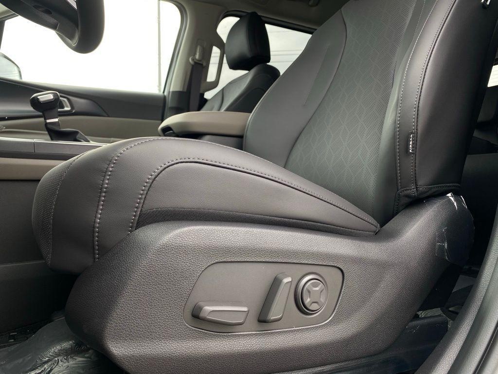 new 2026 Kia Carnival car, priced at $41,715