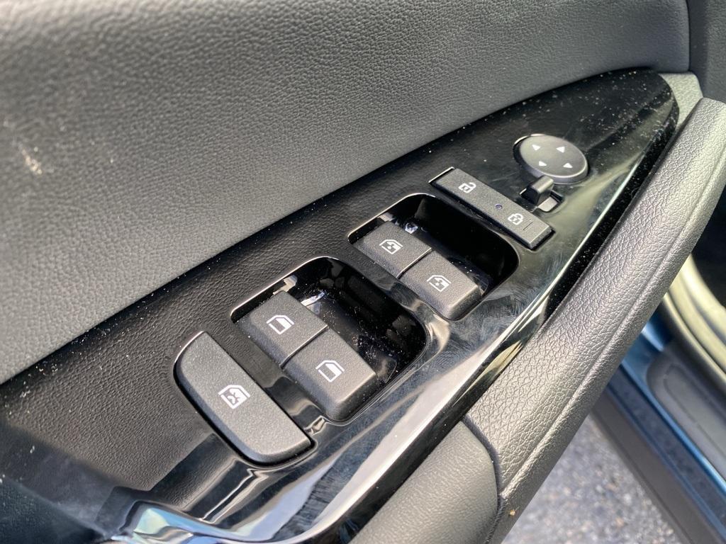 new 2025 Kia Sportage Plug-In Hybrid car, priced at $45,740