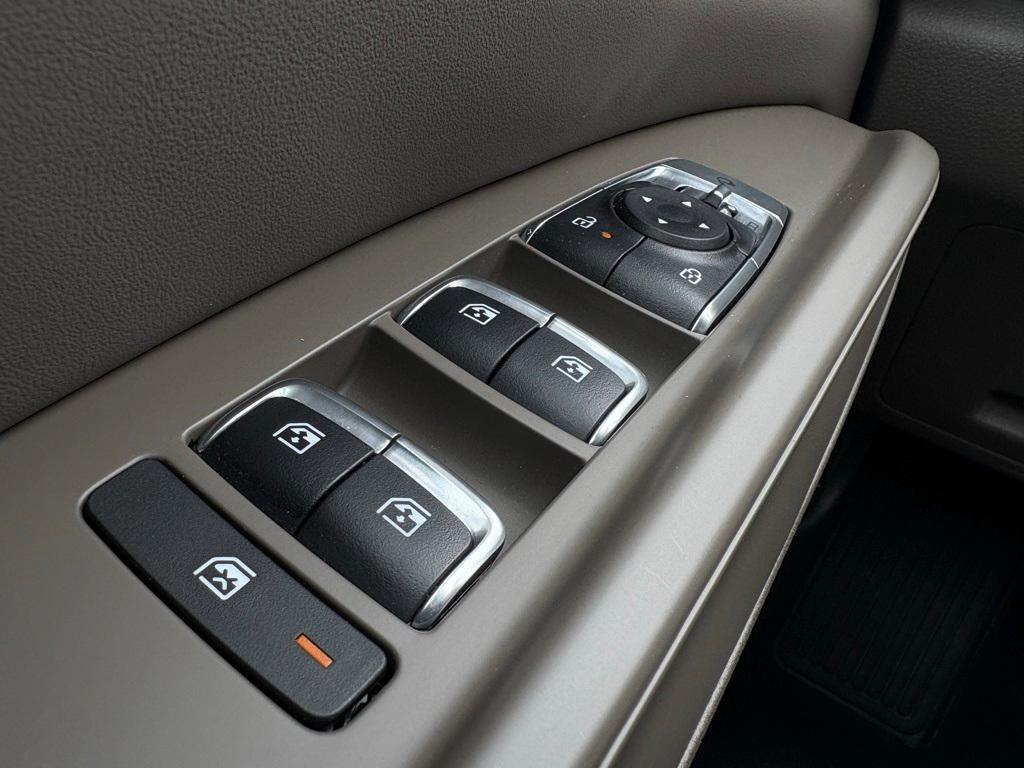 new 2026 Kia Carnival car, priced at $43,385