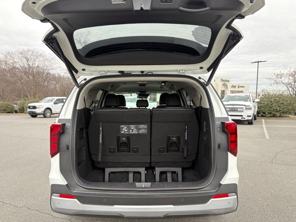 new 2026 Kia Carnival car, priced at $43,385