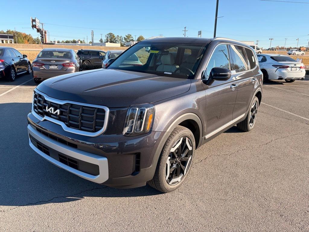 new 2025 Kia Telluride car, priced at $41,255