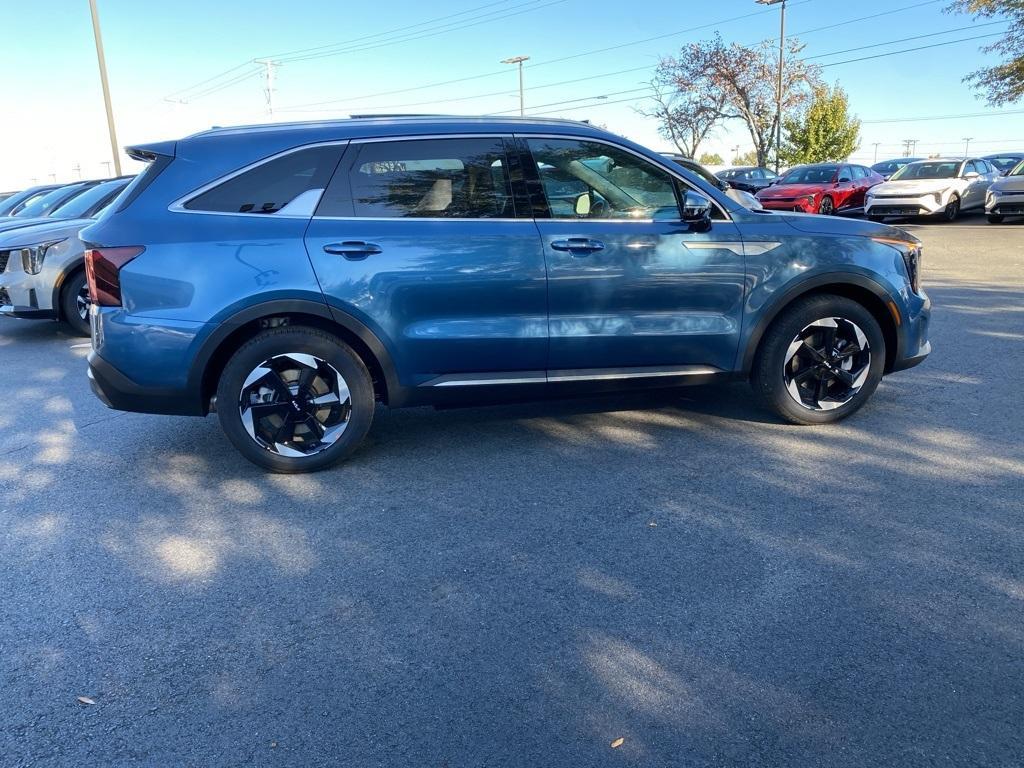 new 2026 Kia Sorento Hybrid car, priced at $42,570