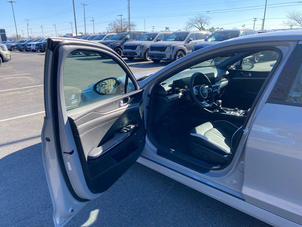 new 2026 Kia K5 car, priced at $32,690