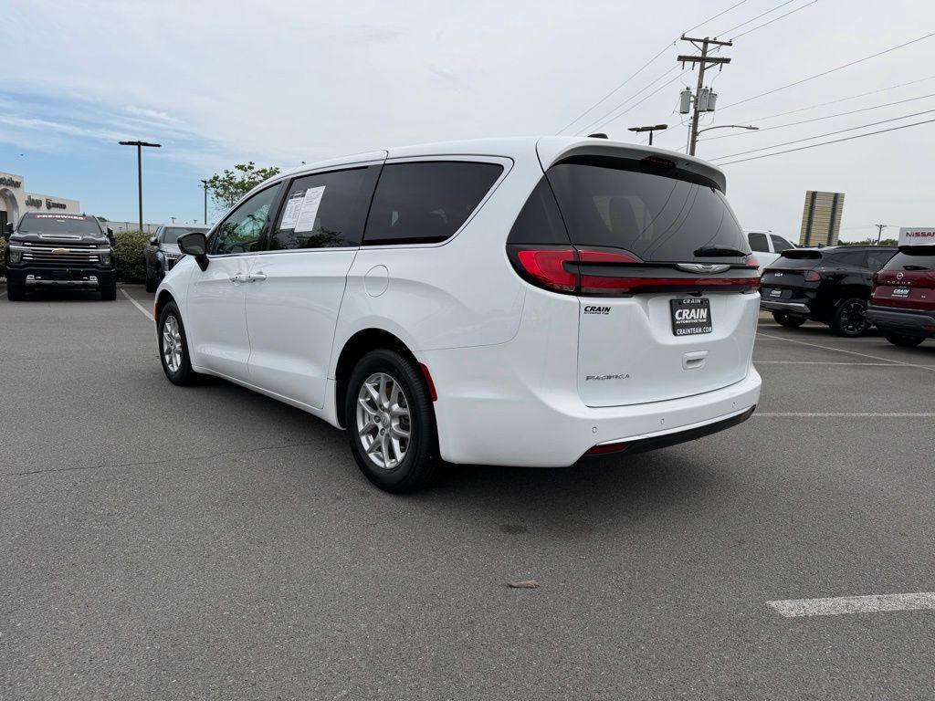 used 2026 Chrysler Pacifica car, priced at $34,249