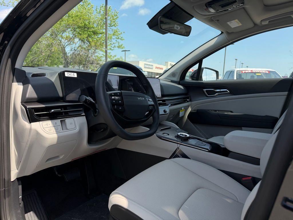 new 2026 Kia Sportage Hybrid car, priced at $36,614