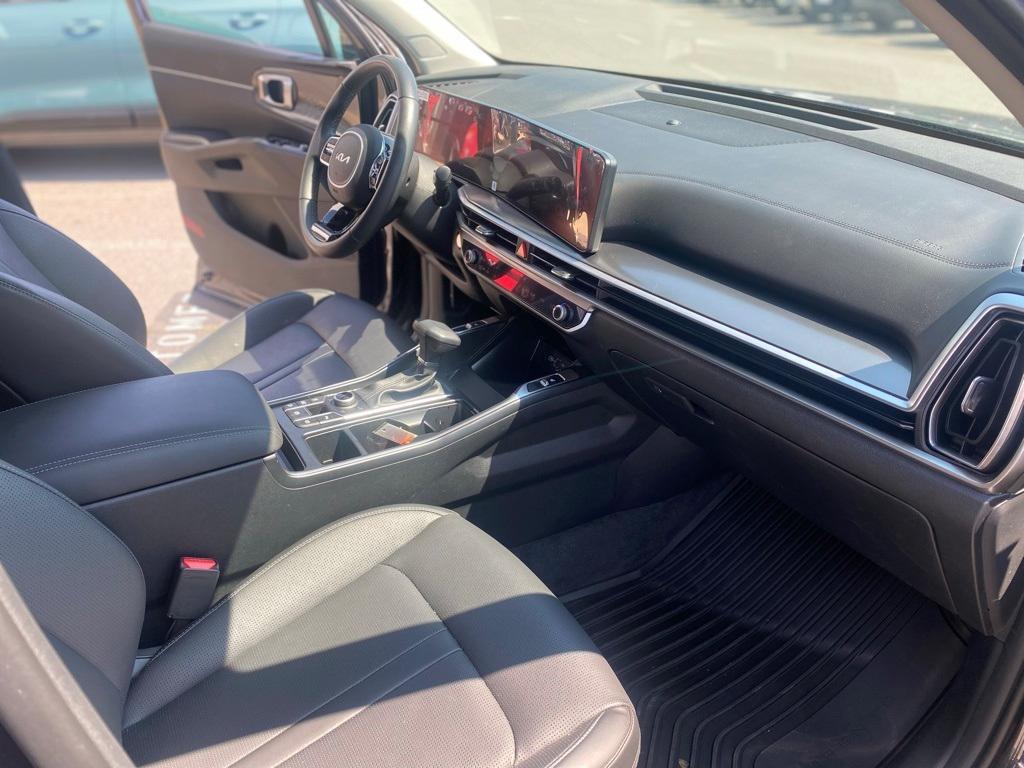 new 2025 Kia Sorento car, priced at $39,490